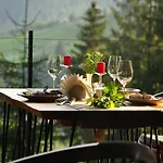 Stara Pravda - History Hotel 2*