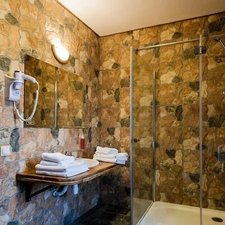 History Hotel 2*