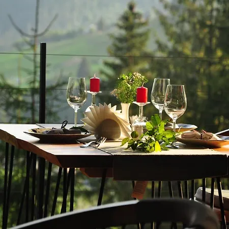 Stara Pravda - History מלון 2*