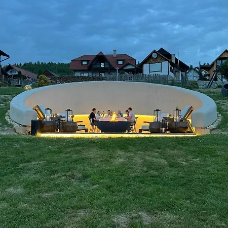 Stara Pravda - History מלון